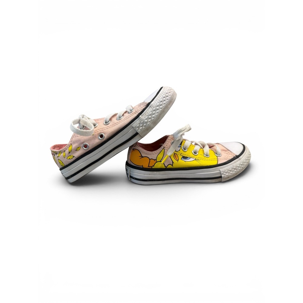 Looney Tunes Tweety Bird Kids Size 11 Converse All Stars Low Tops Shoes Sneakers